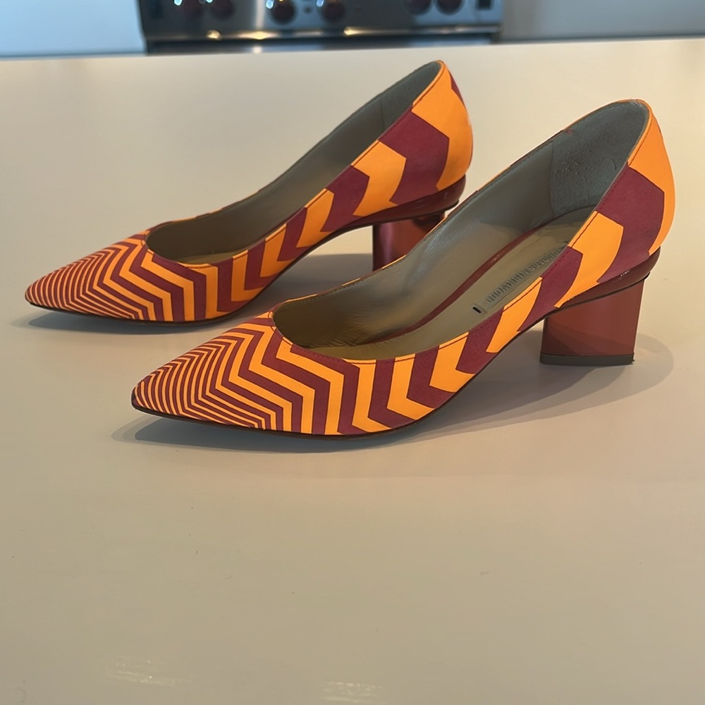 Nicholas Kirkwood Chevron Pumps Orange Pink Pattern Block Heel Size 36 Designer